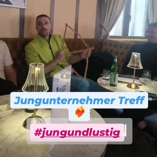 🍸 Jungunternehmer-Treffen 26. Juni im B13 ab 18 Uhr 🍸 Jungunternehmer-Treffen 26. Juni im B13 ab 18 Uhr